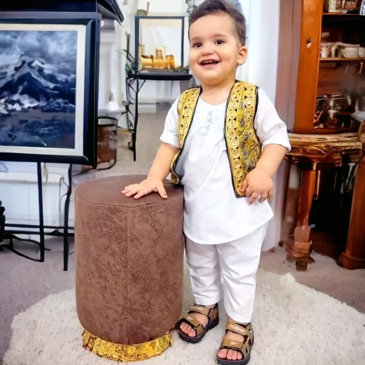 صندلی کنار مبلی