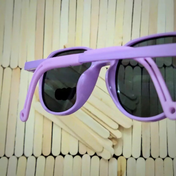 عینک بچه گانه نشکن