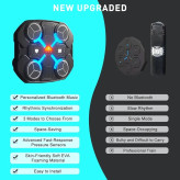 کودک در حال بازی با کیسه بوکس دیجیتالی